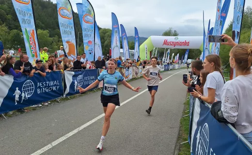 Bieg na 1 km cieszył się wielkim zainteresowaniem na Festiwalu Biegowym w Piwnicznej - 25